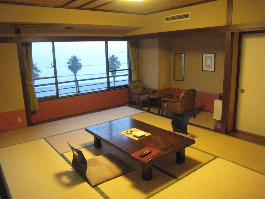 מלון Aichi Utsumionsen Ichizu מראה חיצוני תמונה