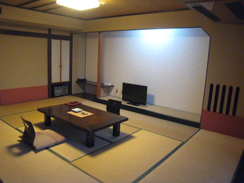 מלון Aichi Utsumionsen Ichizu מראה חיצוני תמונה